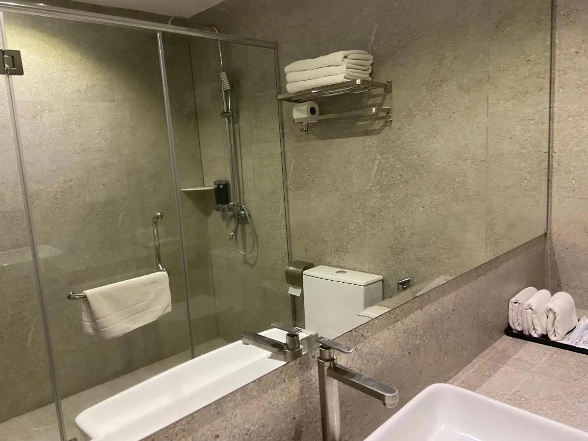 Frame Hotel George Town